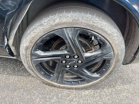 Used 2024 Chevrolet Equinox EV RS FWD image 5