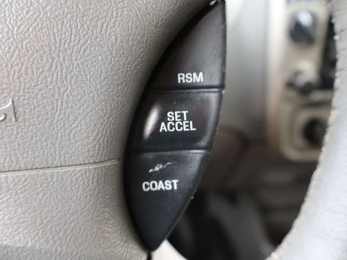 Used 2004 Ford Explorer Sport Trac XLS image 31