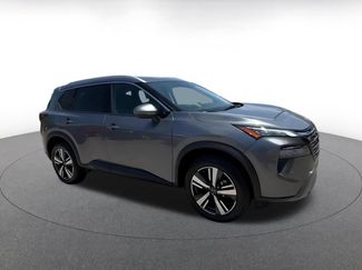 Used 2026 Nissan Rogue SL FWD video 2