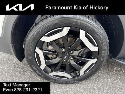 Used 2024 Kia Telluride S w/ S Sunroof Package image 9