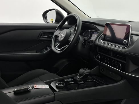 Used 2024 Nissan Rogue S AWD/4WD image 35