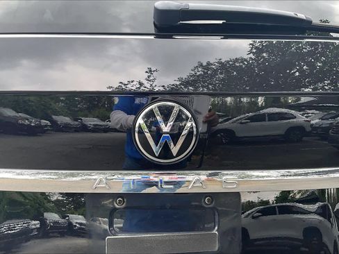 Used 2022 Volkswagen Atlas SEL Premium image 33