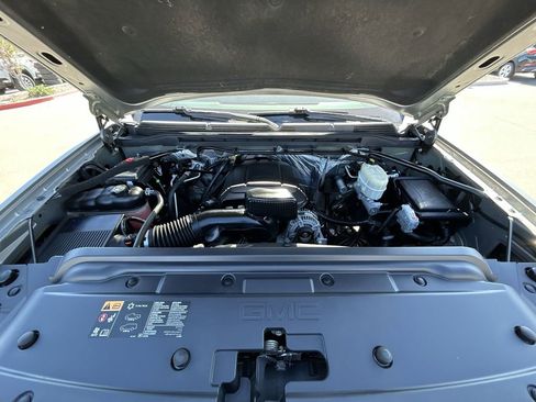 Used 2017 GMC Sierra 2500 SLE w/ HD SLE Preferred Plus Package image 30