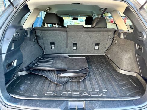 Used 2018 Subaru Outback 2.5i Premium AWD/4WD image 29