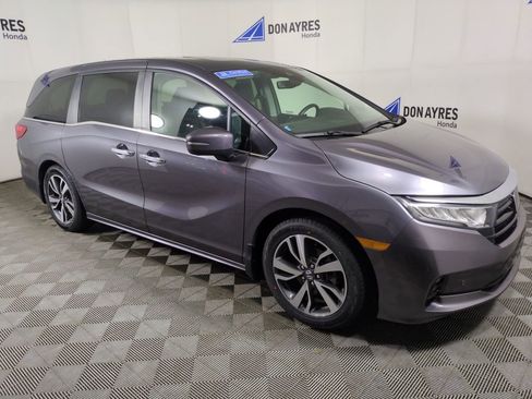 Certified 2024 Honda Odyssey Touring image 11