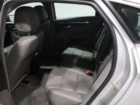 Used 2019 Chevrolet Impala LT image 18