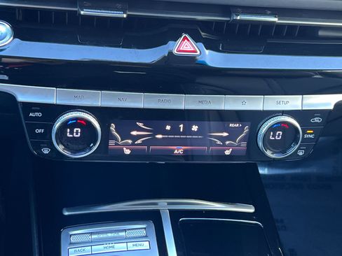 Used 2021 Genesis G80 2.5T image 19