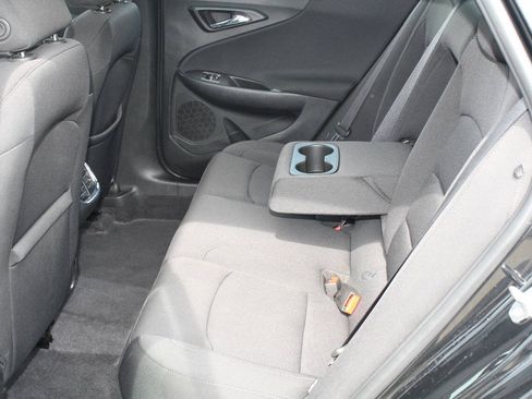 Used 2018 Chevrolet Malibu LT FWD image 6