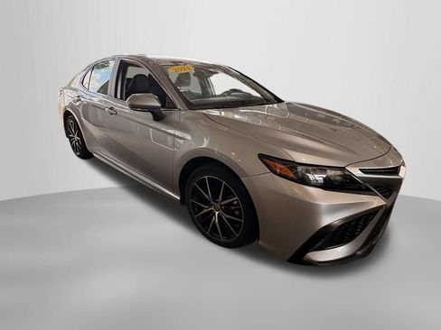 Used 2024 Toyota Camry SE FWD image 7