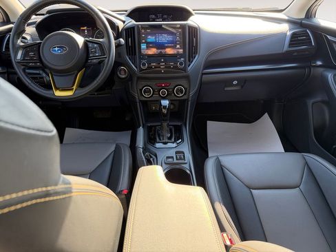 Used 2022 Subaru Crosstrek 2.5i Sport w/ Moonroof Package image 21