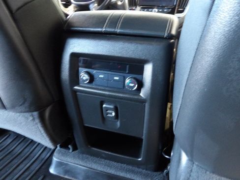 Used 2022 Chevrolet Traverse LT AWD/4WD image 22