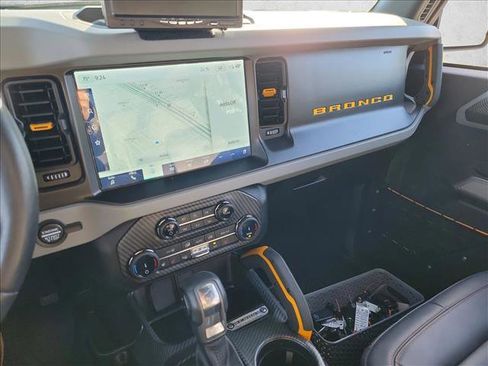 Used 2022 Ford Bronco Badlands image 23