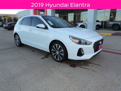 Used 2019 Hyundai Elantra GT w/ Style Package 02