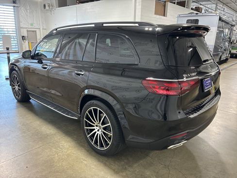 New 2026 Mercedes-Benz GLS 580 4MATIC image 5