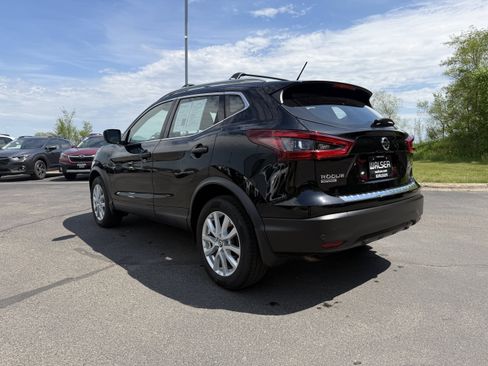 Used 2020 Nissan Rogue Sport SV w/ All-Weather Package AWD/4WD image 3