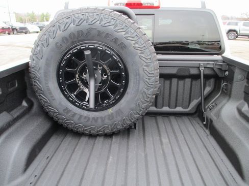 New 2026 GMC Canyon AT4X w/ AT4X AEV Edition image 6