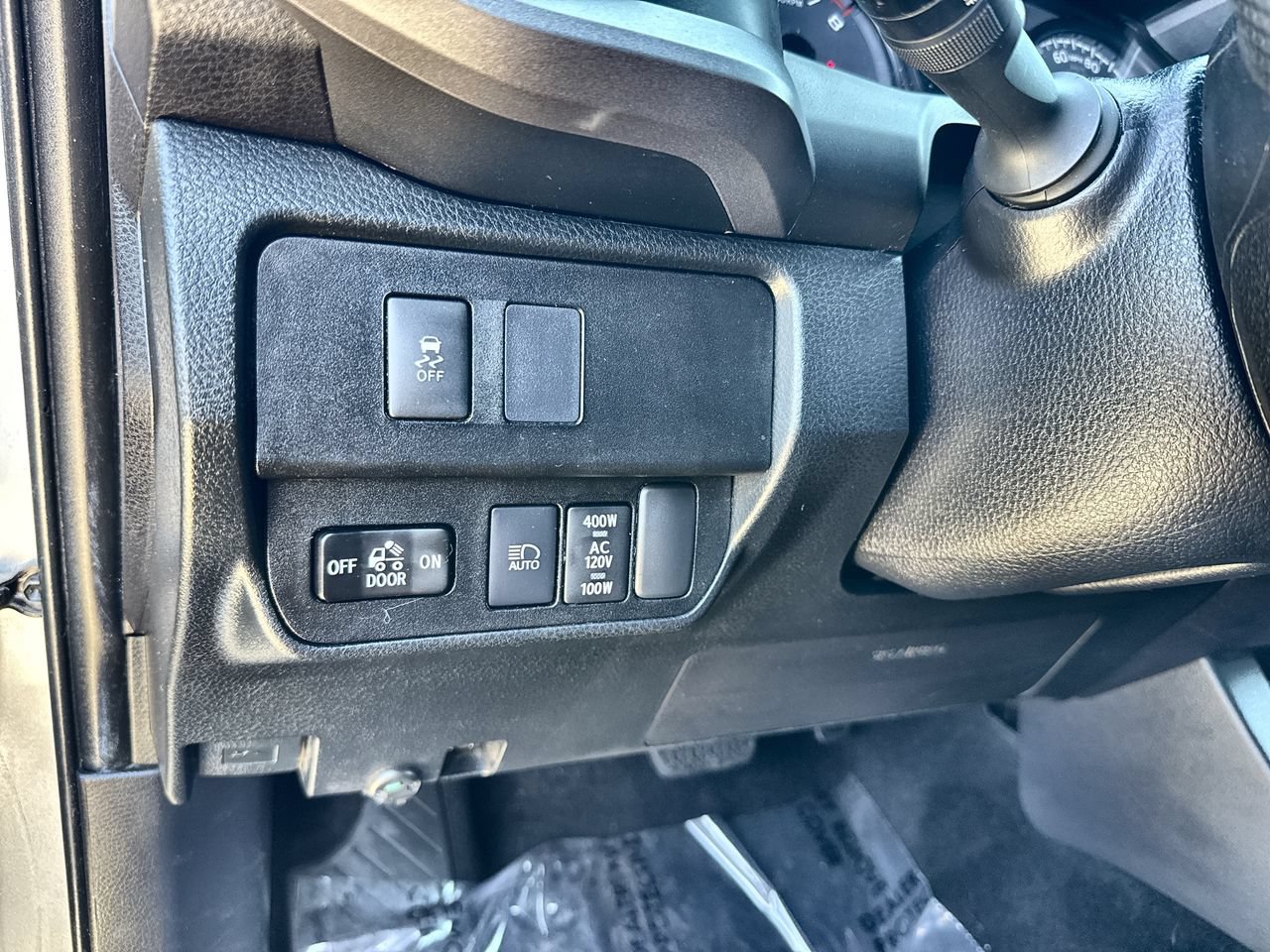 Used 2021 Toyota Tacoma TRD Sport w/ Technology Package AWD/4WD image 17