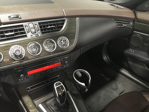 Used 2012 BMW Z4 sDrive28i image 25