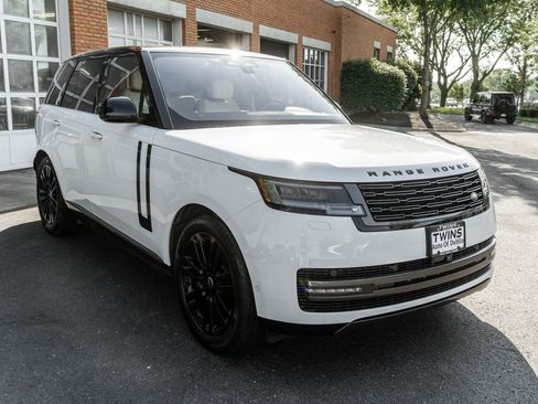 Used 2023 Land Rover Range Rover SE AWD/4WD image 5