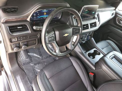 Used 2023 Chevrolet Tahoe LT w/ Luxury Package AWD/4WD image 12