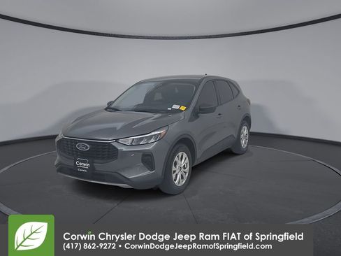 Used 2025 Ford Escape Active w/ Cold Weather Package image 6