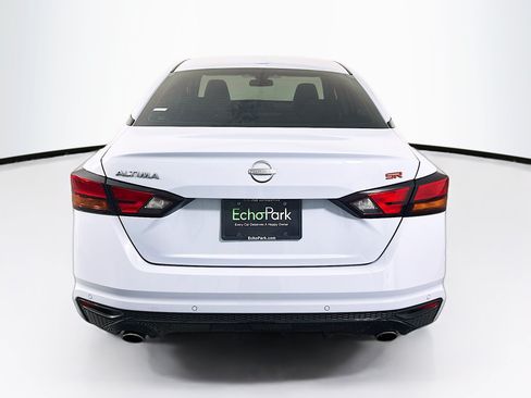 Used 2024 Nissan Altima 2.5 SR FWD image 7