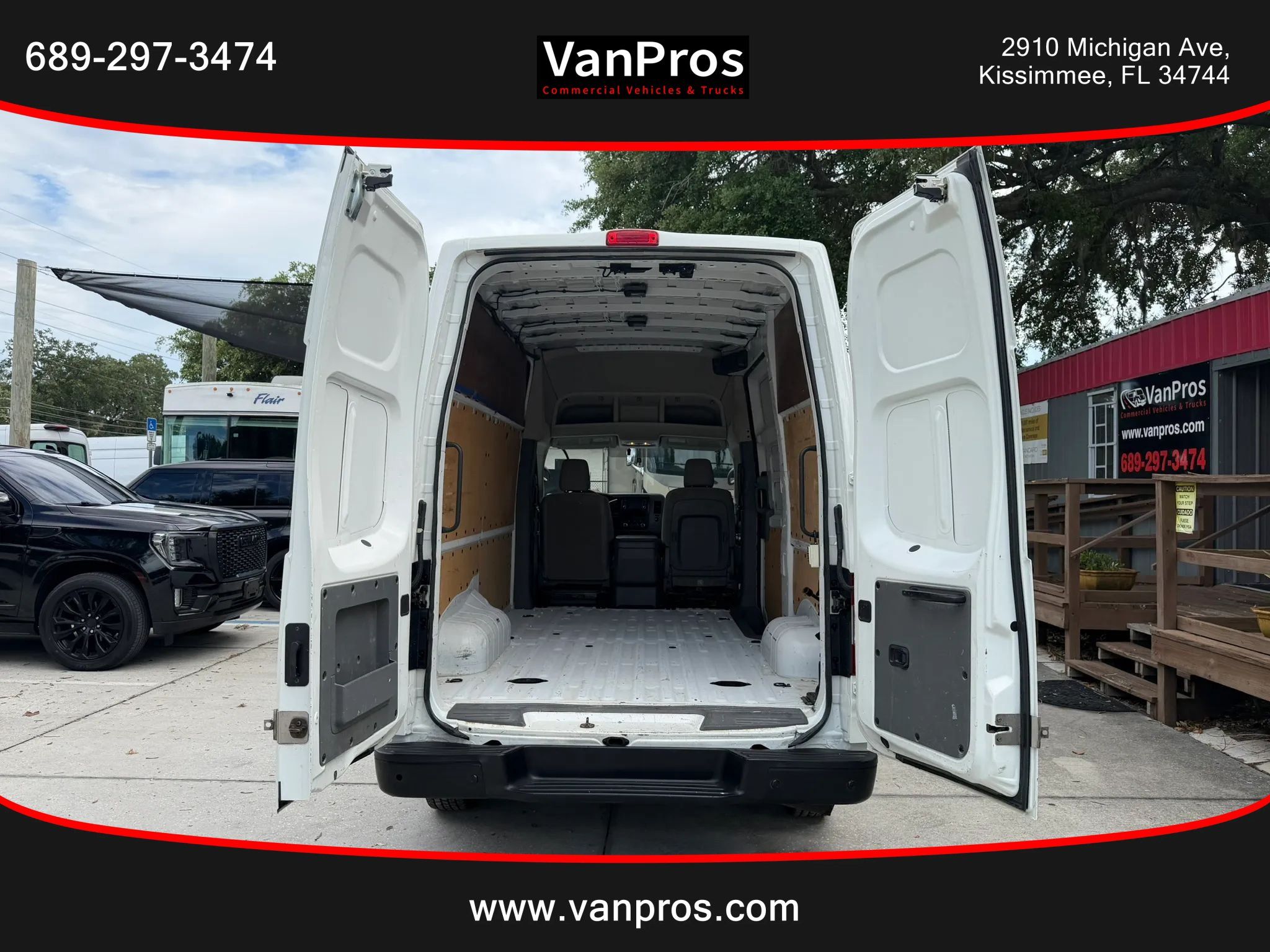 Used 2018 Nissan NV 2500 SV w/ Navigation Package RWD image 12