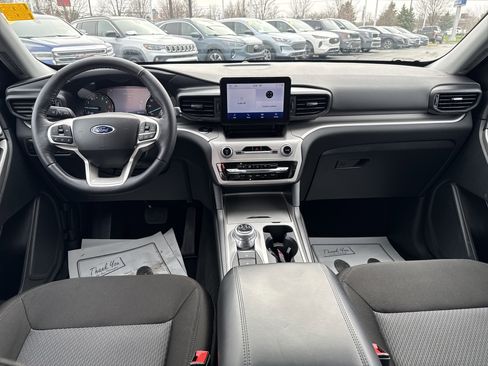 Certified 2024 Ford Explorer XLT image 16