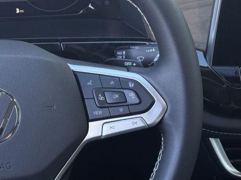 New 2026 Volkswagen Atlas SE image 15