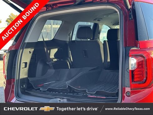 Certified 2023 GMC Acadia SLE w/ Driver Convenience Package image 32