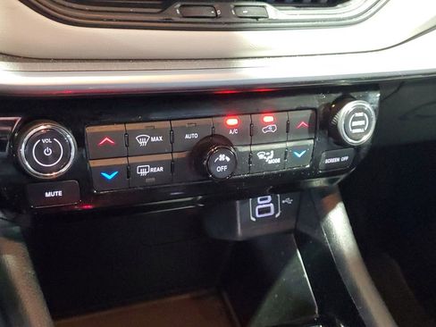 Used 2025 Jeep Compass Limited AWD/4WD image 31