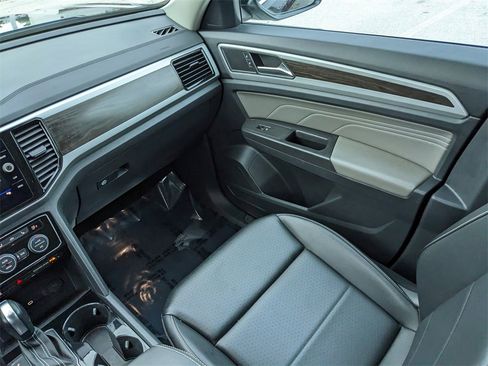 Certified 2023 Volkswagen Atlas SE image 20