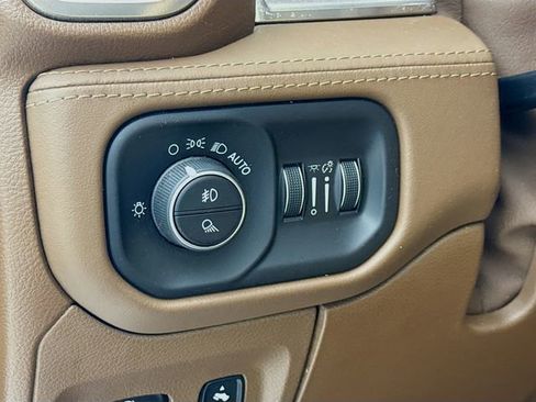 Used 2019 RAM 1500 Limited image 10