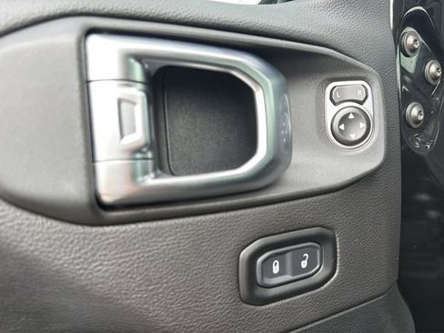 Used 2020 Jeep Gladiator Rubicon AWD/4WD image 23