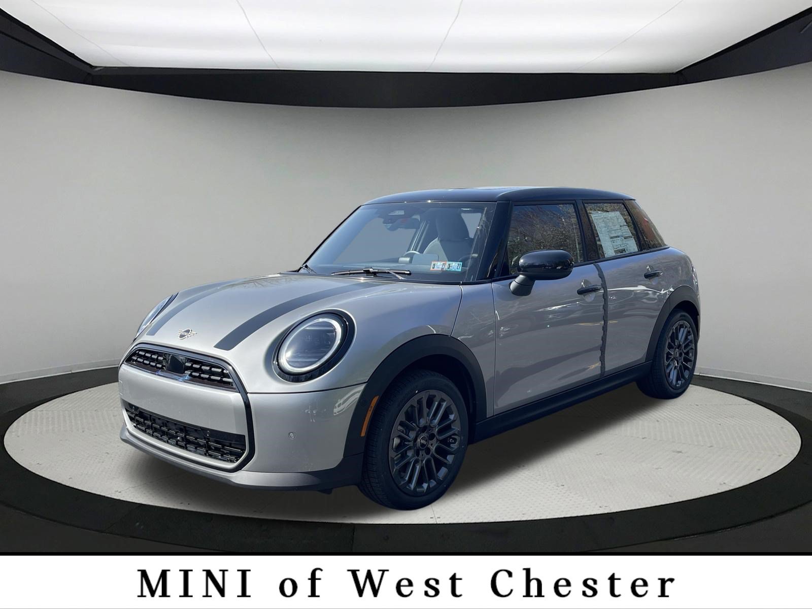 Used 2026 MINI Cooper 4-Door Hardtop FWD image 1