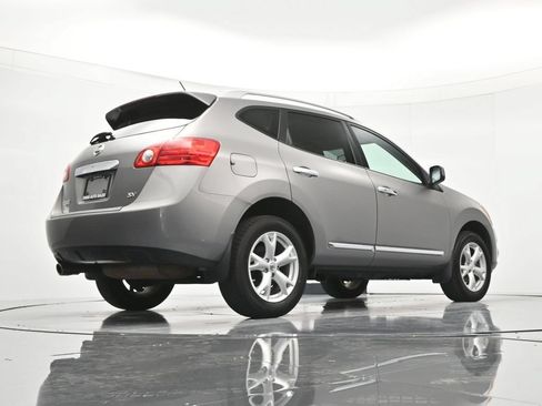 Used 2011 Nissan Rogue SV FWD image 40