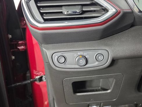 Used 2023 Chevrolet TrailBlazer RS FWD image 29