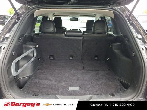 Used 2015 Jeep Cherokee Trailhawk w/ Leather Interior Group AWD/4WD image 29