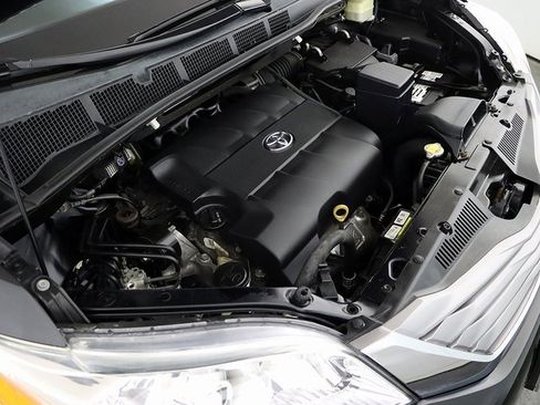 Used 2015 Toyota Sienna XLE image 33