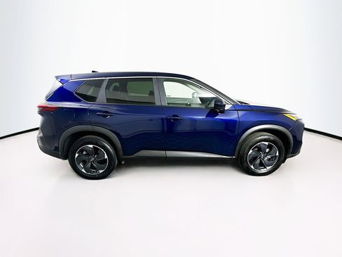 Used 2025 Nissan Rogue SV image 10