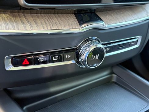 New 2026 Volvo XC60 B5 Plus w/ Protection Package Premier image 14