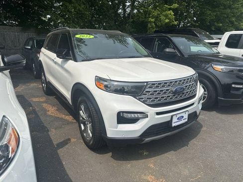 Used 2022 Ford Explorer Limited w/ Equipment Group 301A image 3