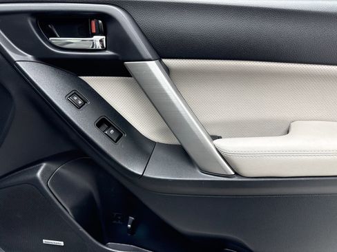 Used 2016 Subaru Forester 2.5i Limited image 43