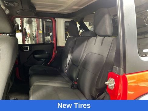 Used 2023 Jeep Wrangler Unlimited w/ Cold Weather Group image 21