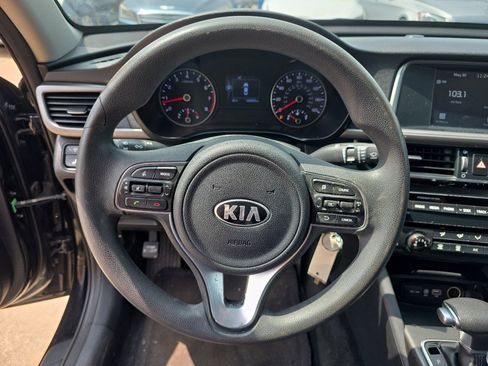 Used 2018 Kia Optima LX w/ 17" Alloy Wheels Package image 14