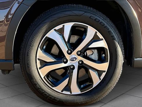 Used 2022 Subaru Outback Limited image 11