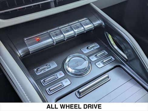 New 2026 Lincoln Nautilus Premier image 10