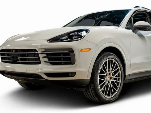 Used 2022 Porsche Cayenne S Platinum image 10
