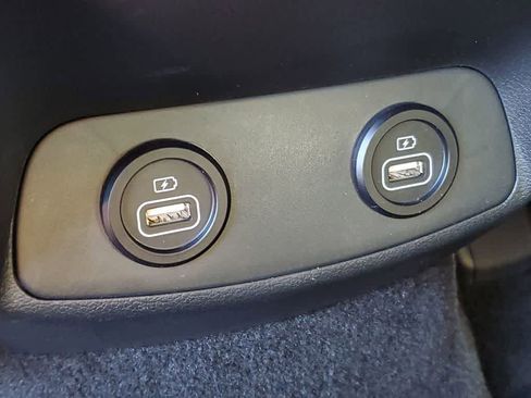 Used 2021 Hyundai Santa Fe SEL w/ Convenience Package image 11