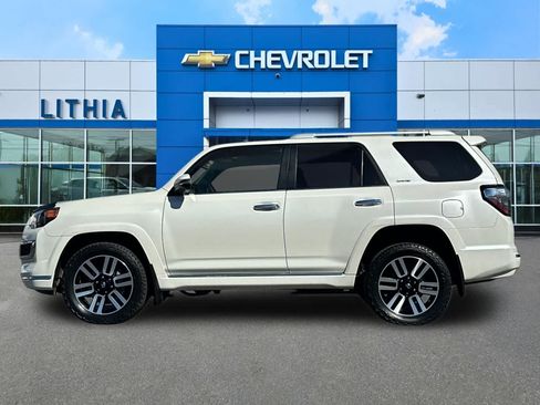 Used 2023 Toyota 4Runner Limited AWD/4WD image 5
